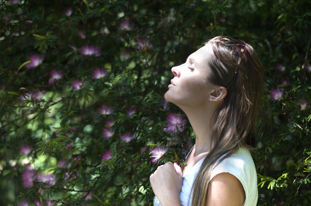 Breath By Breath: A Guide to Present Moment Living for Well-Being and Empowerment